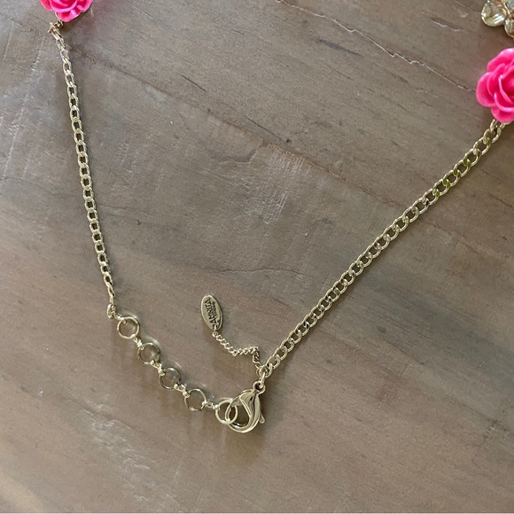 Amrita Singh Floral Necklace - Picture 4 of 4